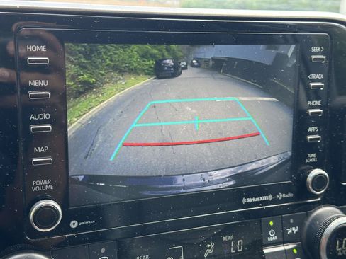 Certified 2020 Toyota Highlander XLE AWD/4WD image 26