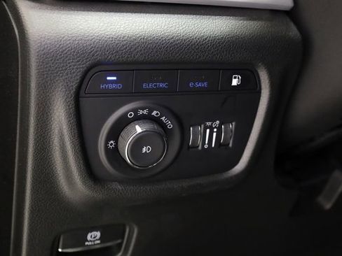 Used 2023 Jeep Grand Cherokee 4WD 4xe image 14