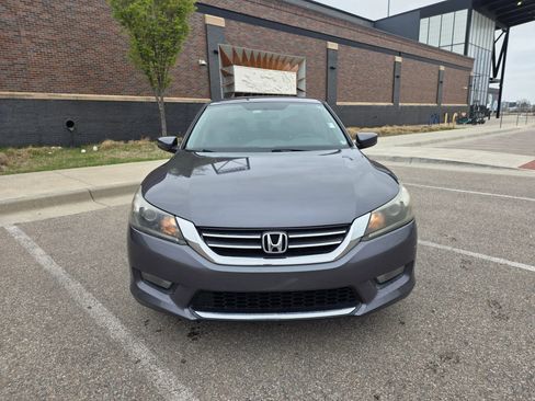 Used 2015 Honda Accord Sport image 2