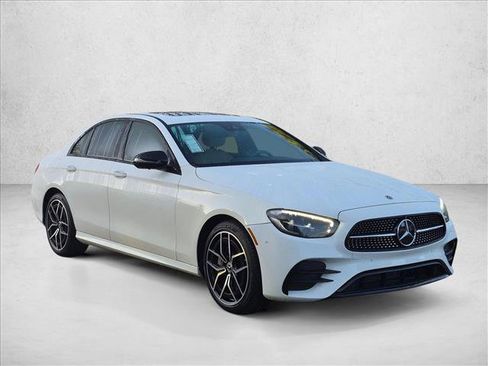 Used 2022 Mercedes-Benz E 450 4MATIC Sedan image 3