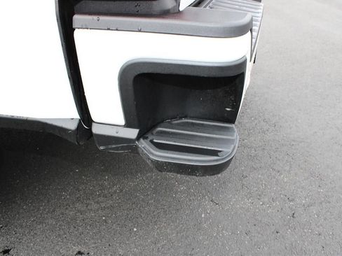 Used 2026 Ford F250 Platinum w/ FX4 Off-Road Package AWD/4WD image 31