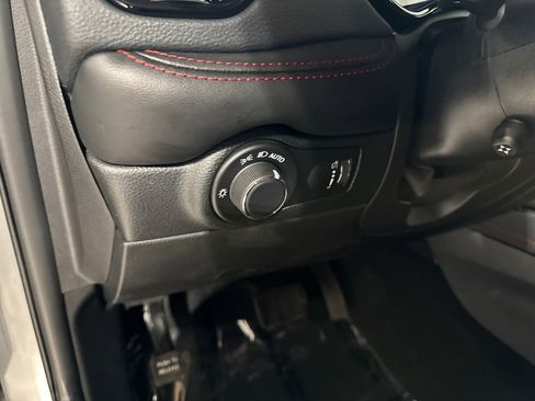 Used 2025 Dodge Durango R/T AWD/4WD image 18