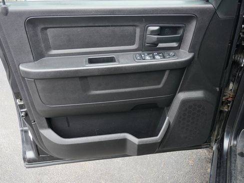 Used 2015 RAM 1500 ST w/ SXT Appearance Group image 8