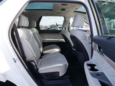 Used 2021 Hyundai Palisade Calligraphy image 18