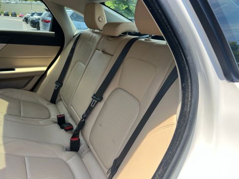 Used 2017 Jaguar XF Prestige RWD image 33