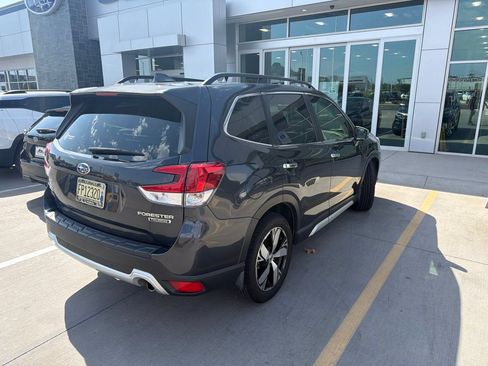 Used 2019 Subaru Forester Touring AWD/4WD image 8