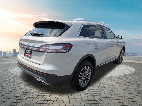 Used 2022 Lincoln Nautilus Reserve AWD/4WD image 5