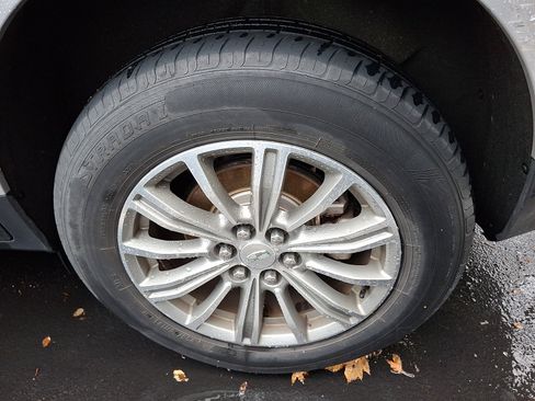 Used 2018 Cadillac XT5 Luxury image 5