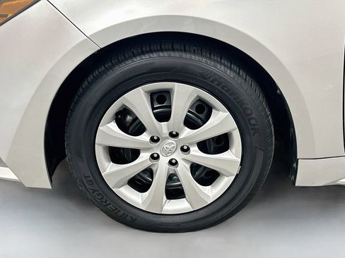 Used 2025 Toyota Corolla LE FWD image 26