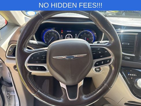 Used 2020 Chrysler Pacifica Touring-L w/ Advanced Safetytec Group FWD image 29