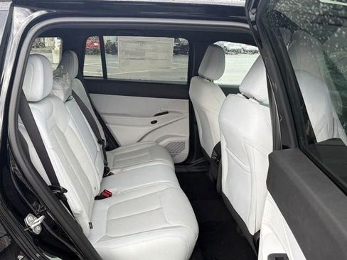 New 2026 Jeep Cherokee Laredo image 25