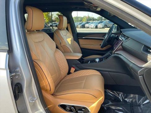 Certified 2025 Jeep Grand Cherokee L Summit w/ Advanced Protech Group IV AWD/4WD image 45