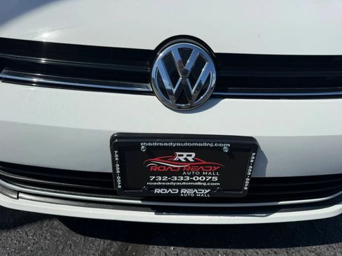 Used 2016 Volkswagen Golf S FWD image 59
