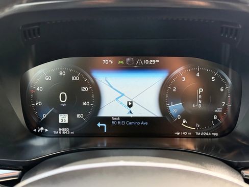 Used 2018 Volvo XC60 T6 Momentum w/ Convenience Package image 14