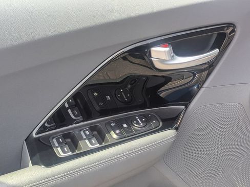 Used 2021 Kia Niro LXS FWD image 20
