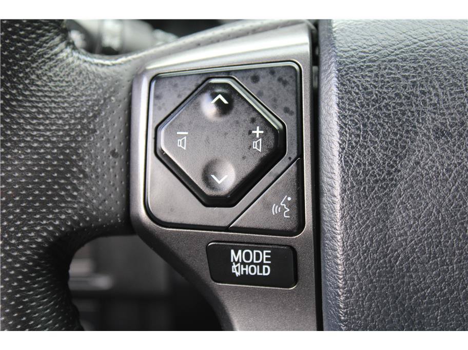 Used 2019 Toyota Tacoma TRD Sport w/ Exterior Package AWD/4WD image 18