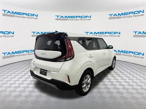 Used 2024 Kia Soul LX w/ Option Group 015 image 5