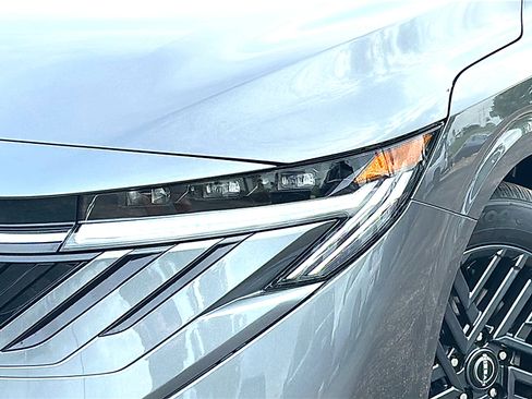 New 2026 Nissan Sentra SV w/ SV Convenience Package image 4