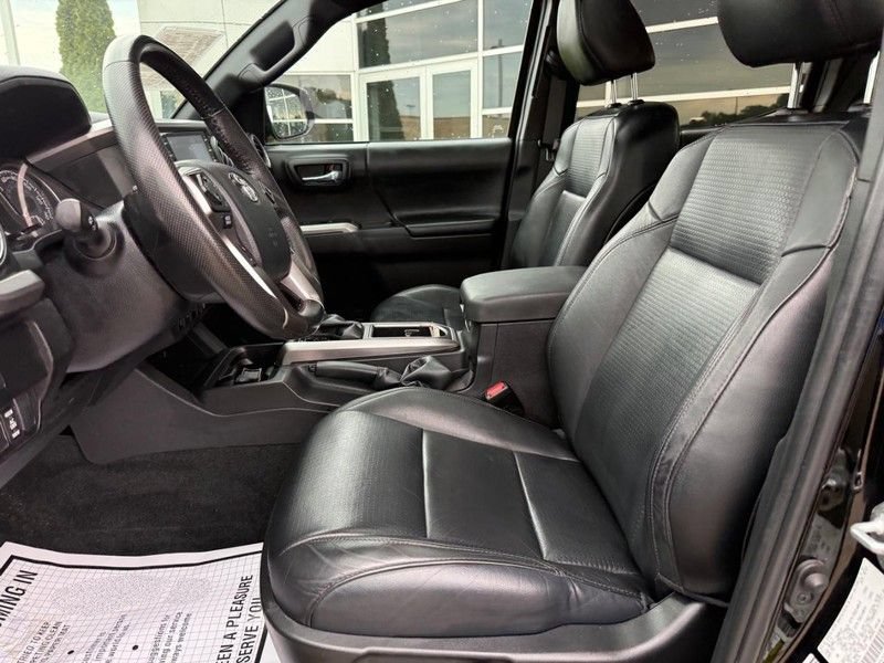 Used 2023 Toyota Tacoma Limited AWD/4WD image 16