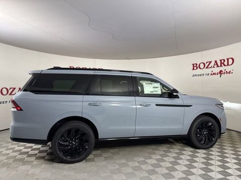 New 2025 Lincoln Navigator Reserve w/ Jet Appearance Package image 8