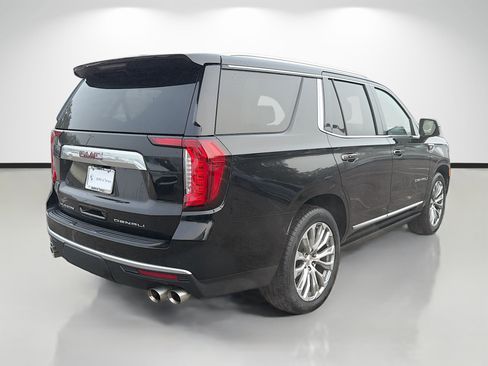 Used 2021 GMC Yukon Denali w/ Denali Ultimate Package image 3