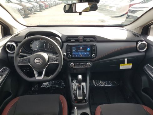 New 2025 Nissan Versa SR w/ Trunk Package image 9