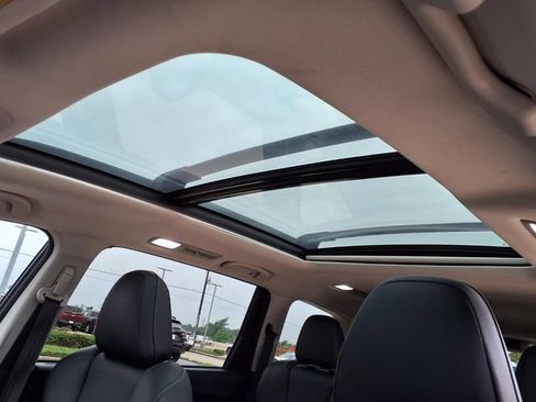 Certified 2023 Subaru Ascent Touring AWD/4WD image 6