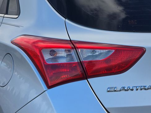 Used 2013 Hyundai Elantra GT w/ Style Pkg image 44