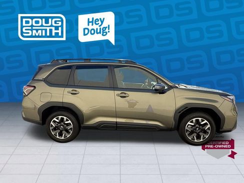 Used 2026 Subaru Forester Premium AWD/4WD image 7