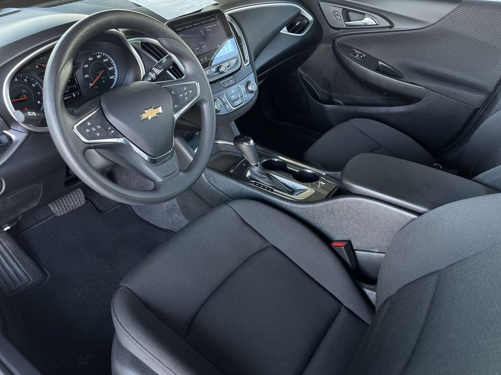 Used 2020 Chevrolet Malibu LS w/ Driver Confidence Package II FWD image 10