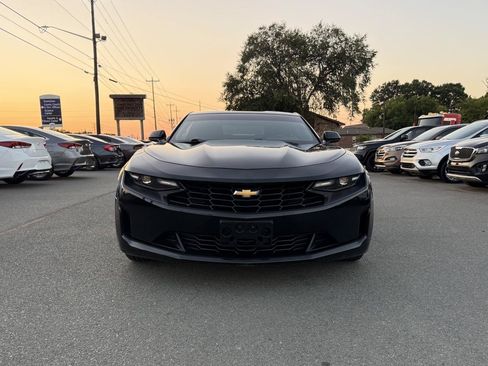 Used 2020 Chevrolet Camaro LT RWD image 2