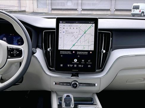 New 2026 Volvo XC60 T8 Ultra w/ Protection Package Premier image 9