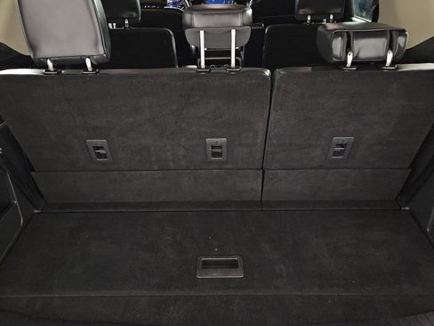 Used 2024 Ford Expedition XLT image 34