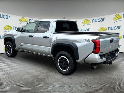 Certified 2024 Toyota Tacoma TRD Off-Road AWD/4WD image 5