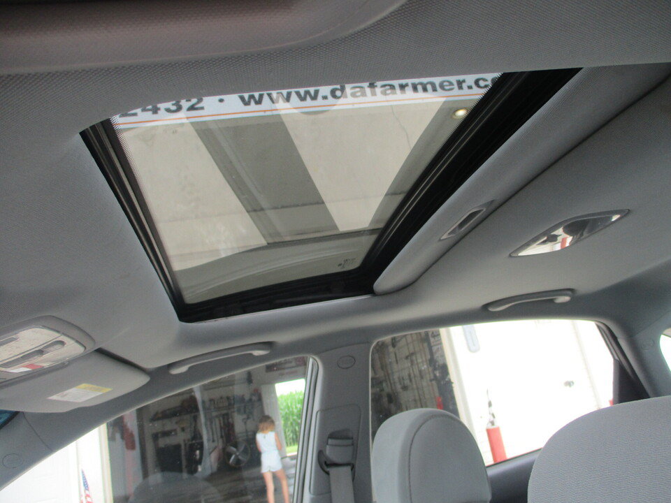 Used 2009 Hyundai Elantra SE FWD image 11