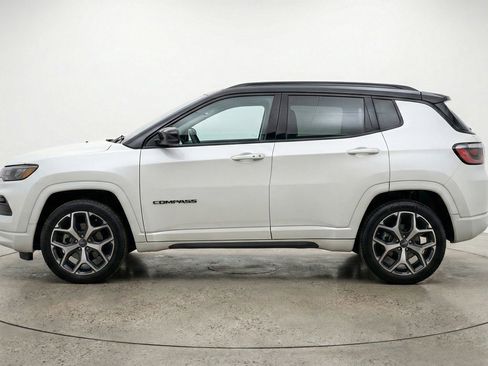 Used 2025 Jeep Compass Limited image 5