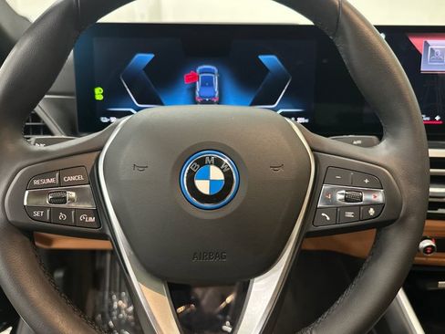 Used 2023 BMW i4 eDrive40 RWD image 26