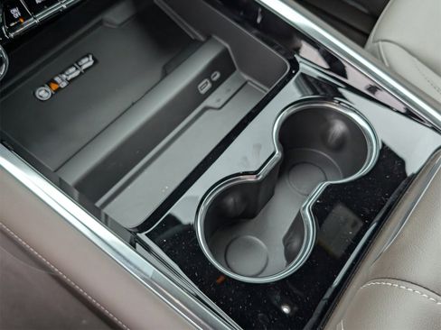 New 2026 Chevrolet Suburban LT w/ Comfort Package image 16