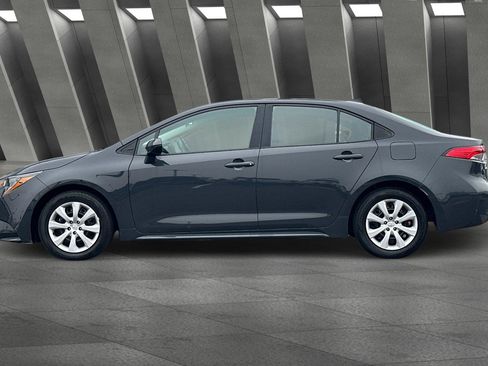 Used 2024 Toyota Corolla LE image 7