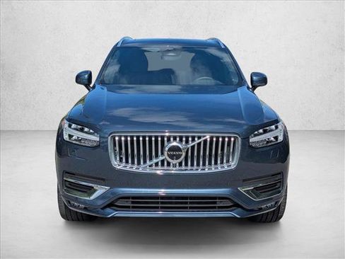 Used 2024 Volvo XC90 B5 Plus w/ Protection Package Premier AWD/4WD image 2
