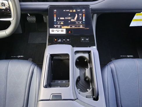 New 2026 INFINITI QX80 4WD image 15