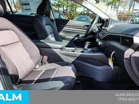 Certified 2025 Nissan Altima 2.5 S FWD image 21