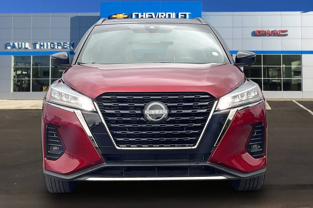 Used 2024 Nissan Kicks SR FWD image 2