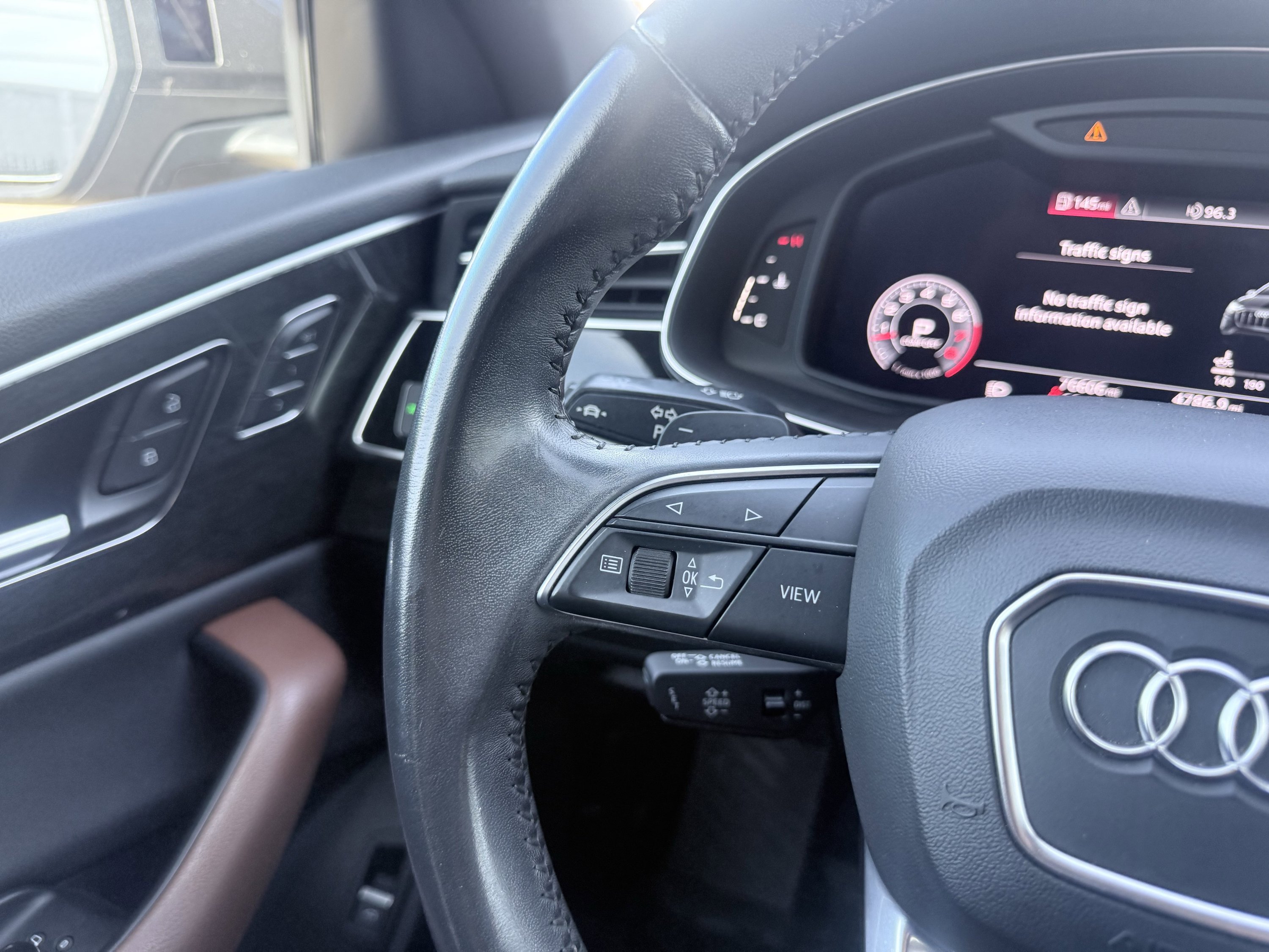 Used 2019 Audi Q8 Premium Plus w/ Premium Plus AWD/4WD image 65