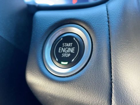 Used 2022 Chevrolet Suburban RST w/ Sport Performance Package image 26