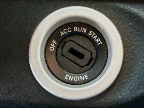 Used 2016 RAM 2500 SLT image 20