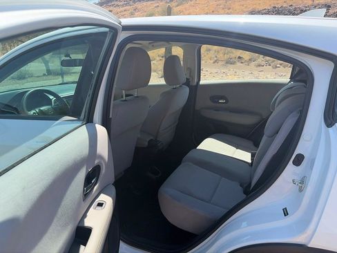 Used 2016 Honda HR-V LX image 17