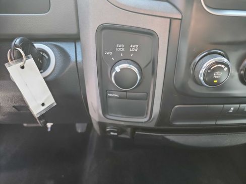 Used 2017 RAM 2500 Tradesman w/ Chrome Appearance Group AWD/4WD image 30