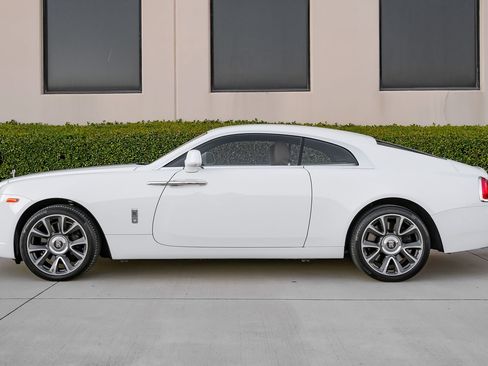 Used 2020 Rolls-Royce Wraith image 20
