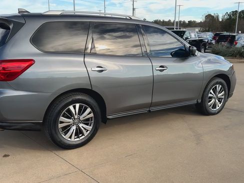 Used 2020 Nissan Pathfinder SL image 9